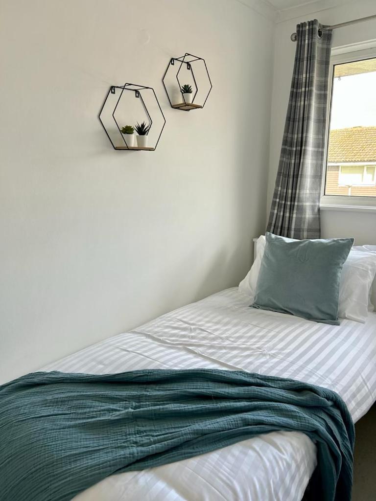 Вилла Stylish 3 Bed House Хитчин Экстерьер фото